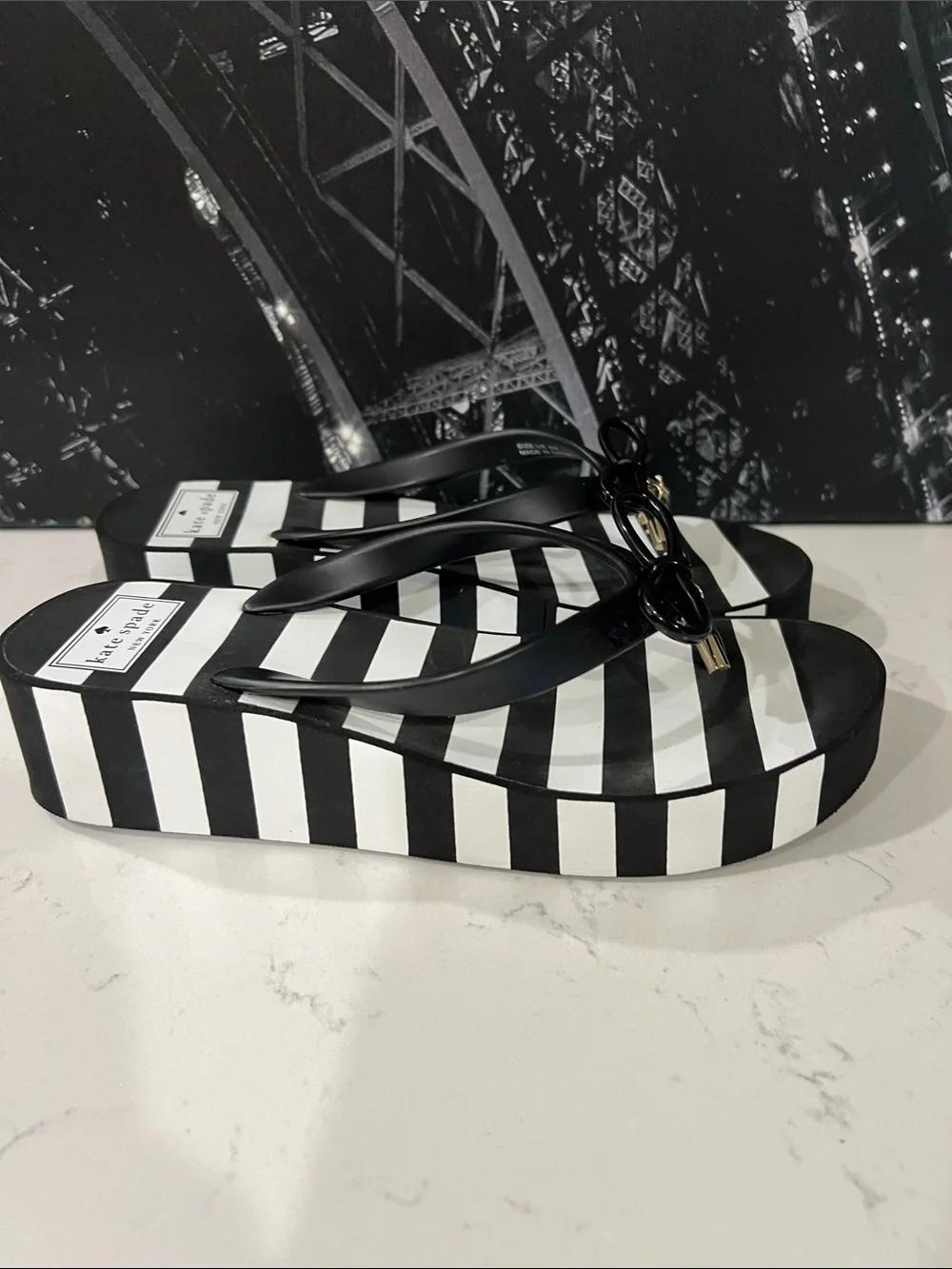 Kate Spade New York Rhett Wedge Thong Sandals Size 8
